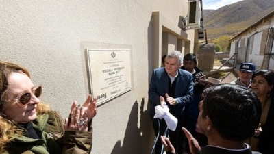 Morales inauguró el nuevo edificio de la Escuela Rural N° 2 de Palca de Aparzo