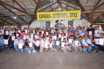 Licencias para auxiliares de taxis: “un acto de justicia”