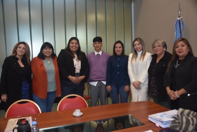 La comisi&oacute;n de Asuntos Sociales se reuni&oacute;n con joven juje&ntilde;o ambientalista