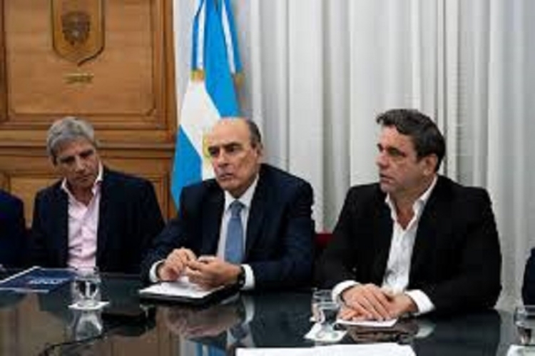 Francos y Caputo se reunieron con gobernadores por el Presupuesto 2025: "Hubo coincidencia sobre la necesidad de eliminar el d&eacute;ficit fiscal"