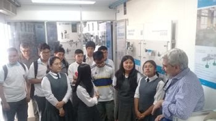 Estudiantes de escuelas de la provincia visitaron el aula m&oacute;vil Neum&aacute;tica Hidr&aacute;ulica