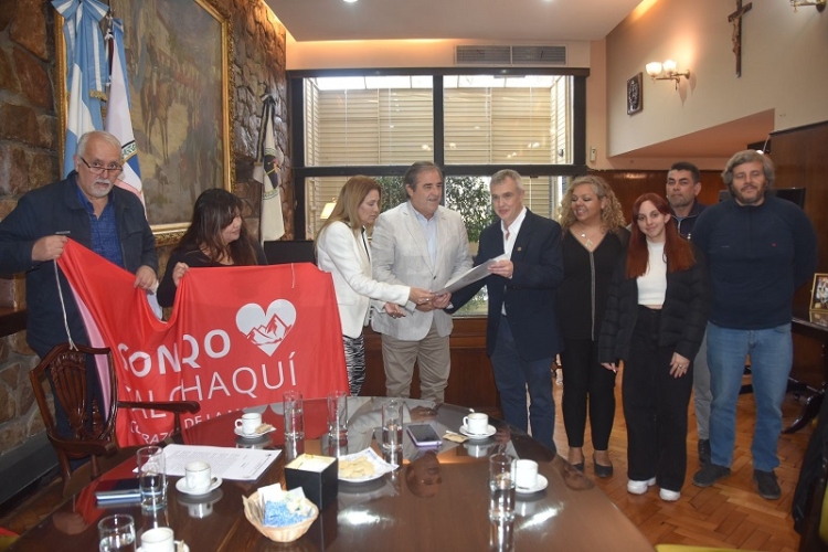 Bernis recibi&oacute; a integrantes del programa Sonqo Calchaqu&iacute;