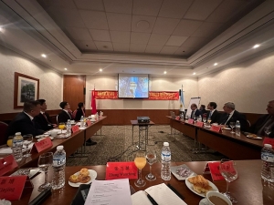 Haquim se reunió con inversores chinos en Buenos Aires
