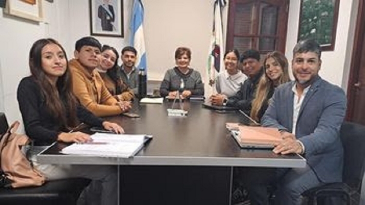 J&oacute;venes que se comprometen con la agenda ambiental y clim&aacute;tica local