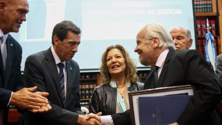 Sadir particip&oacute; de la apertura del mural fotogr&aacute;fico de presidentes del m&aacute;ximo cuerpo de justicia provincial