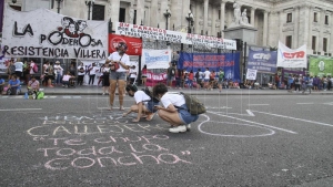 Masiva marcha de mujeres para reclamar el fin de los femicidios y una reforma judicial feminista