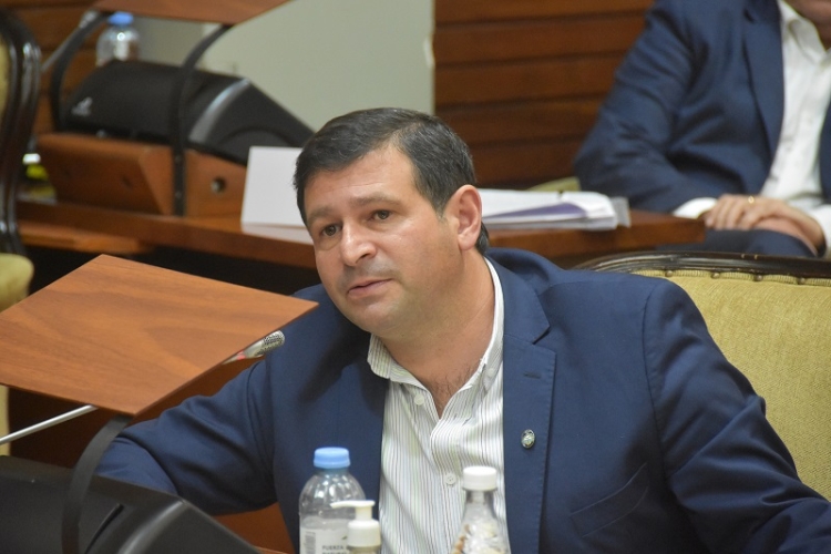 &ldquo;No limitamos el acceso a la salud a nadie, solo ponemos reglas claras&rdquo;