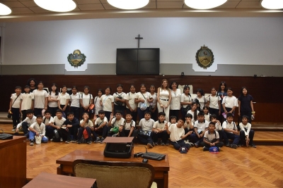 Alumnos de la Escuela N&deg;452 Legado Belgraniano visitaron la Legislatura