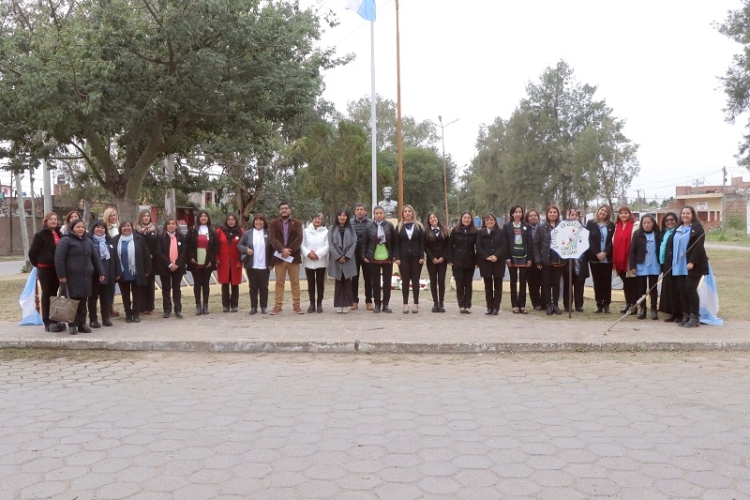 Cientos de jardineritos de Palpal&aacute; se lucieron y celebraron su d&iacute;a sobre avenida Martijena