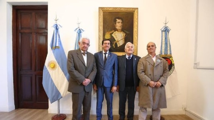 Belgrano Lastra presentó saludos al gobernador Carlos Sadir