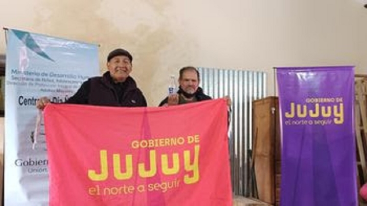 Adultos mayores compitieron en la instancia local de sapo