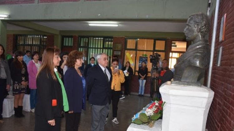 Acto central por el "D&iacute;a del Profesor" en la Escuela de Comercio N&ordm;3