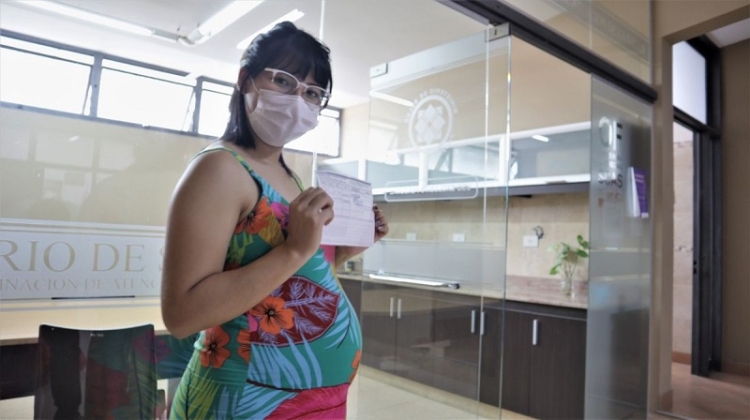 Covid-19: El 50 % de las embarazadas y pu&eacute;rperas internadas no est&aacute;n vacunadas