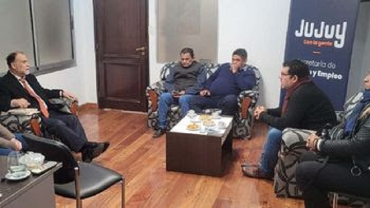 Álvarez García se reunió con el Intendente de Calilegua y gremios municipales