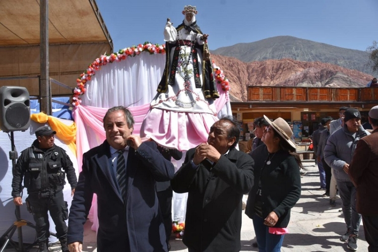 Alberto Bernis celebr&oacute; junto al pueblo de Purmamarca las honras a Santa Rosa de Lima