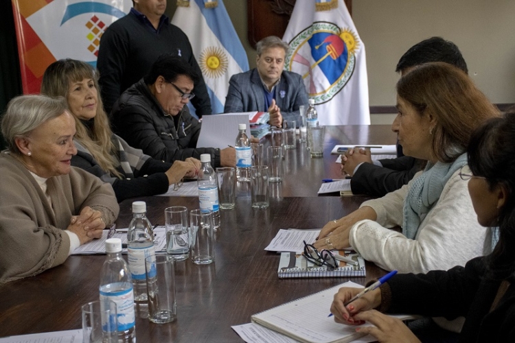 La Comisi&oacute;n de Obras P&uacute;blicas y autoridades del Ejecutivo avanzan en crear un protocolo para el sistema nomenclador de calles y espacios verdes