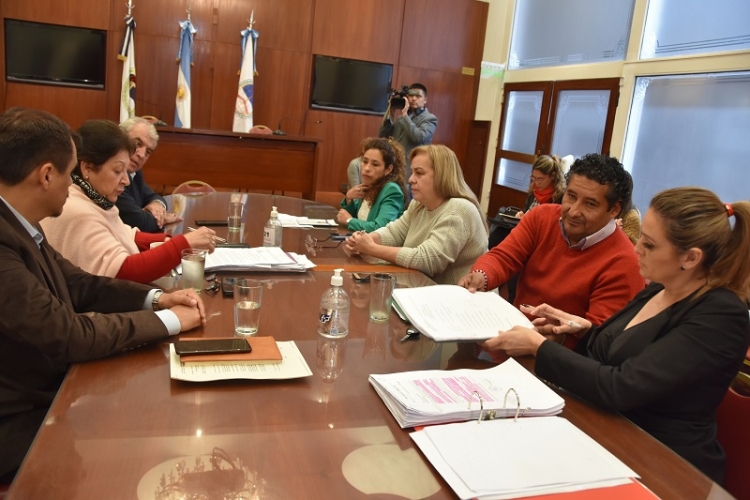 La comisi&oacute;n de educaci&oacute;n dio despacho al proyecto de creaci&oacute;n de la universidad provincial del trabajo