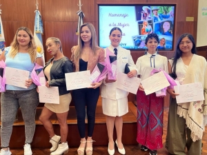 Seis mujeres recibieron un reconocimiento por el trabajo que realizan en diferentes ámbitos