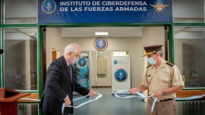 Taiana inauguró un nuevo Instituto de Ciberdefensa de las Fuerzas Armadas