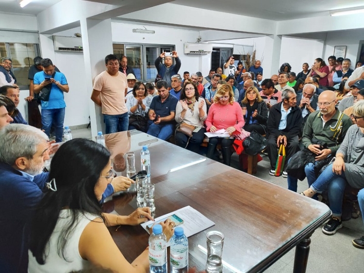 52 sindicatos y la cúpula de la CGT provincial se reunieron en la Sede del PJ y expresaron su apoyo a Sergio Massa