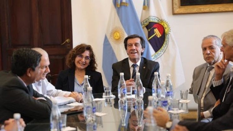 Sadir recibi&oacute; a representantes de la Universidad Estadounidense de Yale