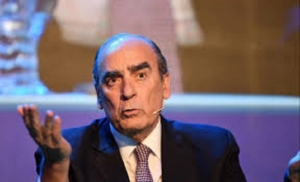 Francos se presenta en Diputados para defender al Gobierno