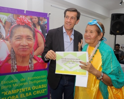 Sadir, junto a mujeres emprendedoras del pueblo guaraní