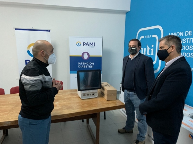 PAMI entrega 16 respiradores a clínicas privadas de Jujuy