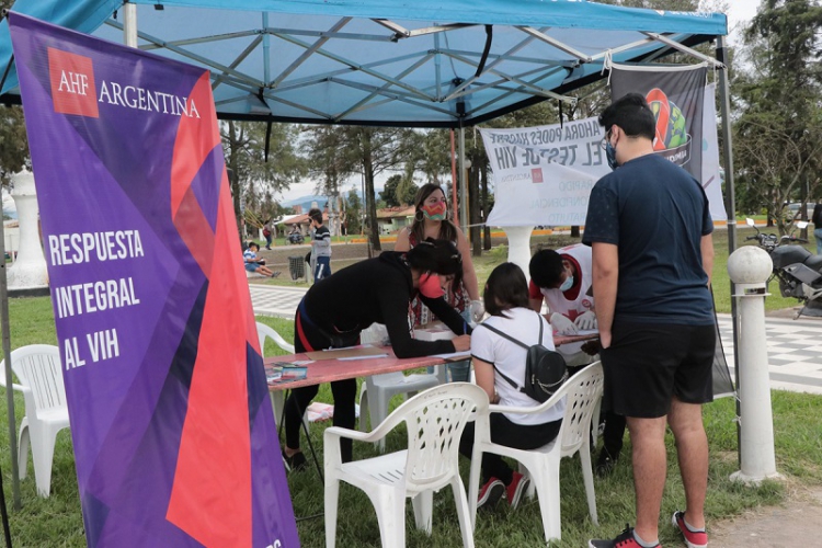 Asistimos y atendemos a nuestros vecinos con el programa &ldquo;verano de todos 2021&rdquo;