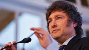 Javier Milei eval&uacute;a ir al Congreso a presentar el Presupuesto 2025