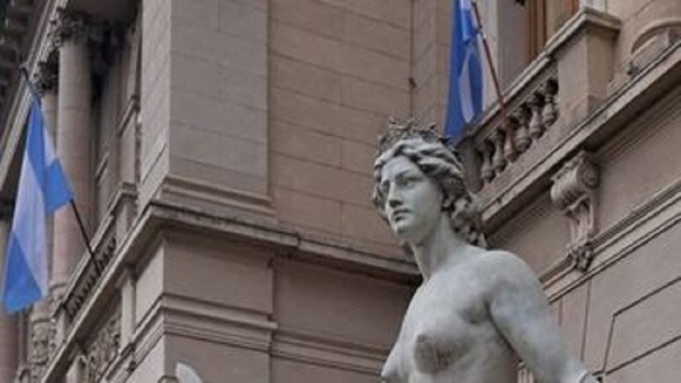 Traslado de esculturas de Lola Mora: planificaci&oacute;n t&eacute;cnica espec&iacute;fica por preservar el patrimonio