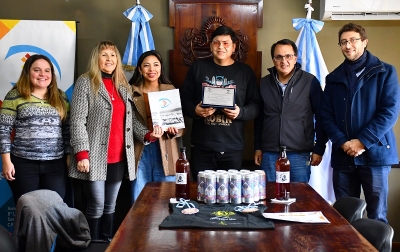 Es de Inter&eacute;s Municipal la medalla de oro en la Copa Tres Ciudades que gan&oacute; el Bar Rey L&uacute;pulo y la f&aacute;brica Kuntur