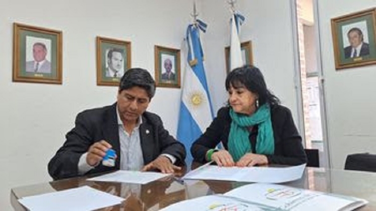 Desarrollo Humano y la Facultad de Ingenier&iacute;a articulan acciones para nuevas alternativas alimenticias