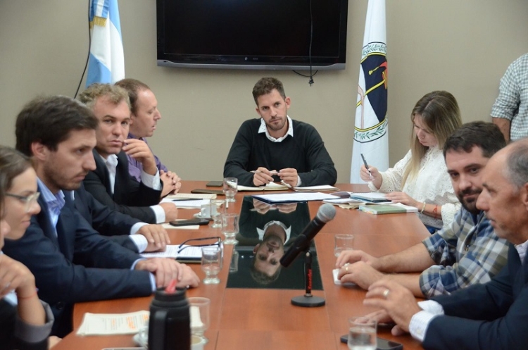 La Comisi&oacute;n de Legislaci&oacute;n General mantuvo una reuni&oacute;n con empresarios juje&ntilde;os