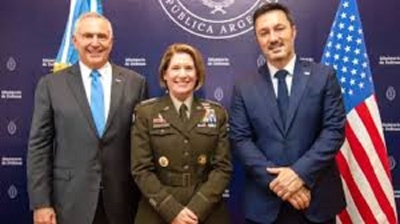 Luis Petri se reunió con la jefa del Comando Sur de Estados Unidos