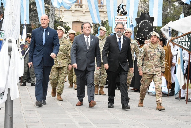 El vicegobernador Alberto Bernis participó de los actos por el Día de la Bandera