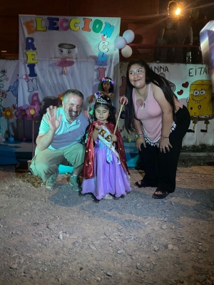 Candidatos de Milei acompañaron a los vecinos en la Elección de la Mini Reina