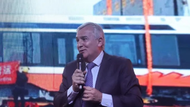Morales anunció que en diciembre estará listo para funcionar el sistema del tren turístico y solar de la Quebrada