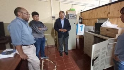 Equipo ministerial visit&oacute; escuelas de la Quebrada