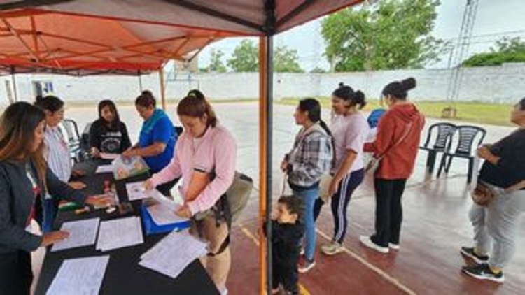 M&aacute;s de un centenar de personas atendidas en el operativo de autenticaci&oacute;n en Palma Sola