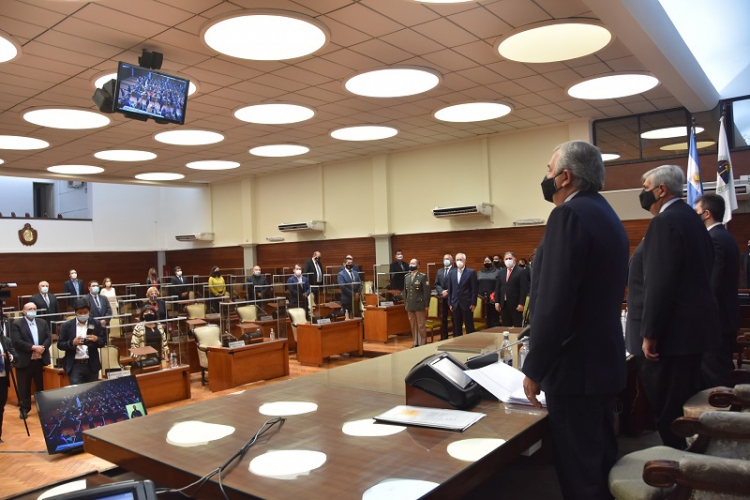 El gobernador dejó inaugurado el 160º periodo de sesiones ordinarias