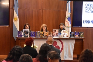 La Legislatura declar&oacute; de inter&eacute;s la antolog&iacute;a &ldquo;100 Poetas por la Paz&rdquo;