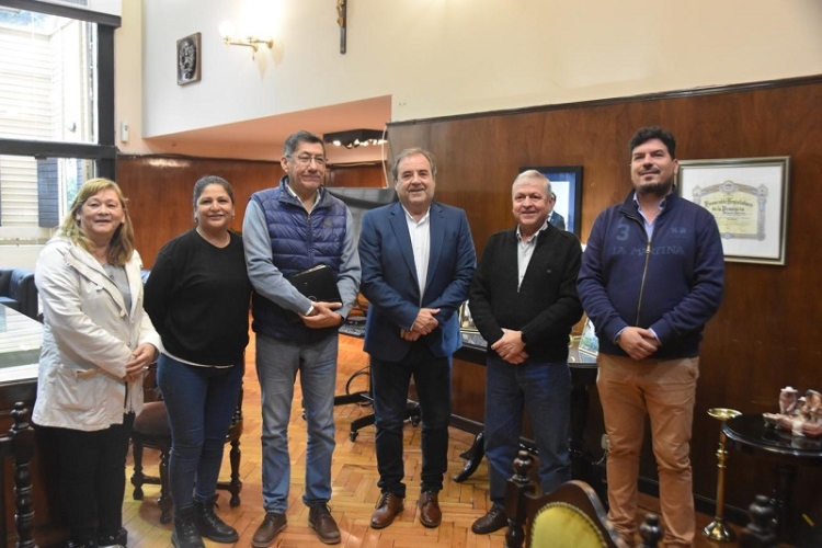 El IVUJ y APL avanzar&iacute;an en la posibilidad de la construcci&oacute;n de viviendas pasa sus afiliados