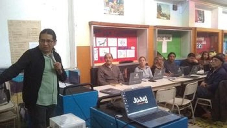 Contin&uacute;a la formaci&oacute;n en el uso t&eacute;cnico y pedag&oacute;gico de las ADM