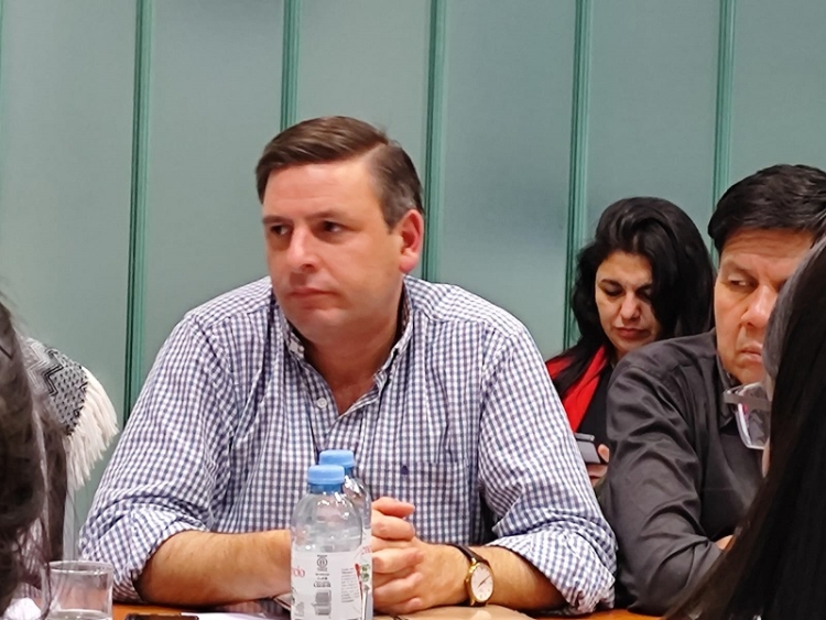 Carlos De Aparici: "Me preocupa que el bloque oficialista tome la decisi&oacute;n de sancionar una constituci&oacute;n sin consensos"