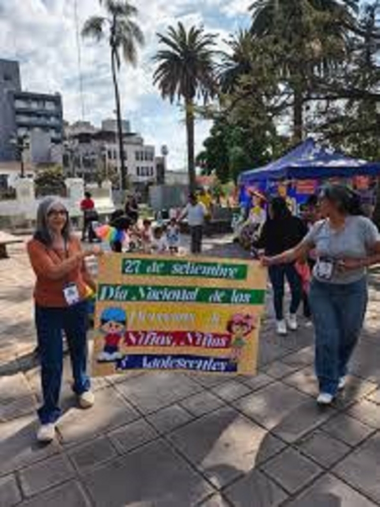 Ni&ntilde;os y ni&ntilde;as promovieron sus derechos en plaza Belgrano
