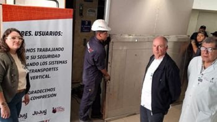 Inici&oacute; la obra de recambio y modernizaci&oacute;n de ascensores del Hospital Materno Infantil