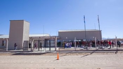 Se inaugur&oacute; el nuevo edificio del Secundario N&deg; 50 en Santuario de Tres Pozos