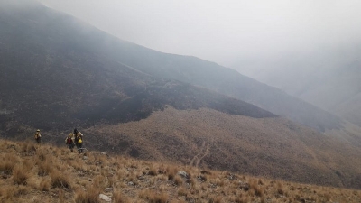 Brigadistas de Jujuy contin&uacute;an trabajando en control y extinci&oacute;n de incendios forestales