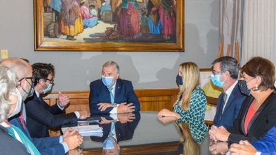 Morales recibi&oacute; al embajador de Italia para proyectar acuerdos estrat&eacute;gicos